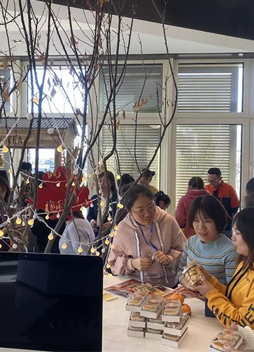 森鹰窗业感恩节活动回放：“鹰”为有你，心存感恩