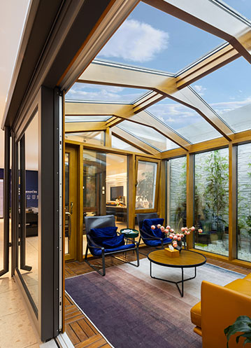 王春元：加快推进传统产业转型升级 为构建贵州现代绿色低碳产业体系助力