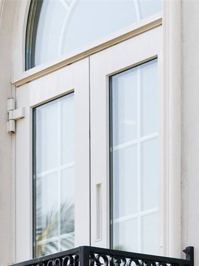 人人都爱玫瑰其实是假象，有时爱家也是如此！